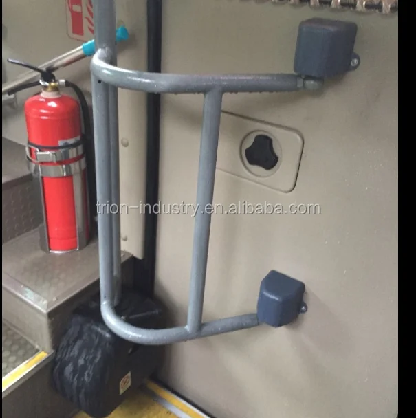 Механизм открывания двери автобуса для электрического городского автобуса