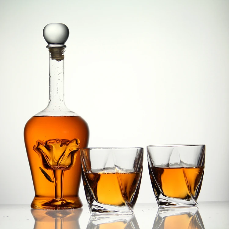 AIHPO207 Factory Custom Colored Empty Whiskey Decanter Bar Gift Rose Shaped 750ml Glass Wine Liquor Bottle for Sale with Glasses