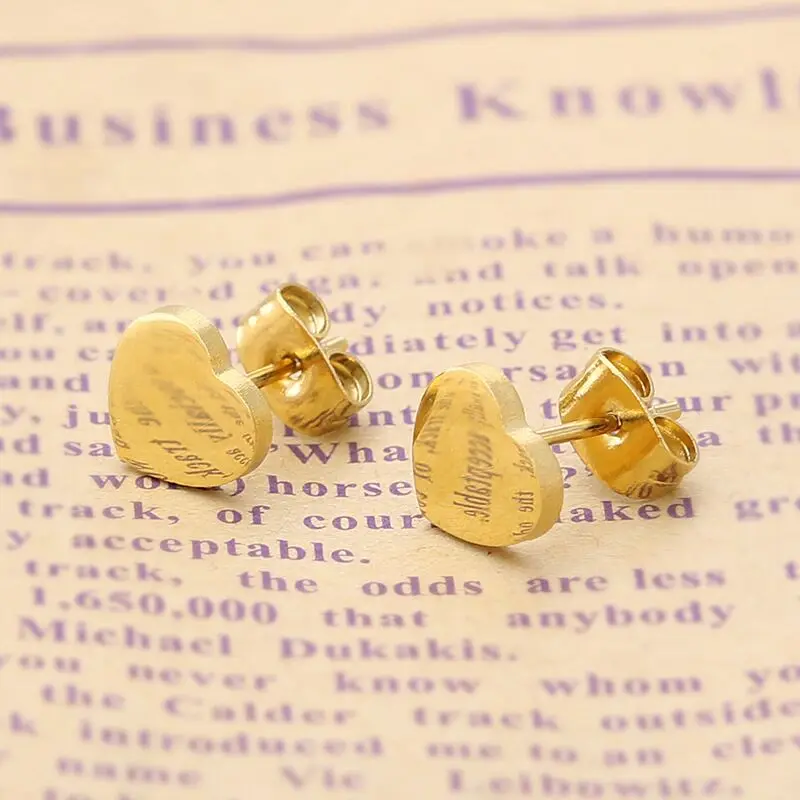 Wholesale Trendy Fancy Metal Craft Fashion Earring Custom Surgical Grade Stainless Steel Silver Gold Heart Stud Earring