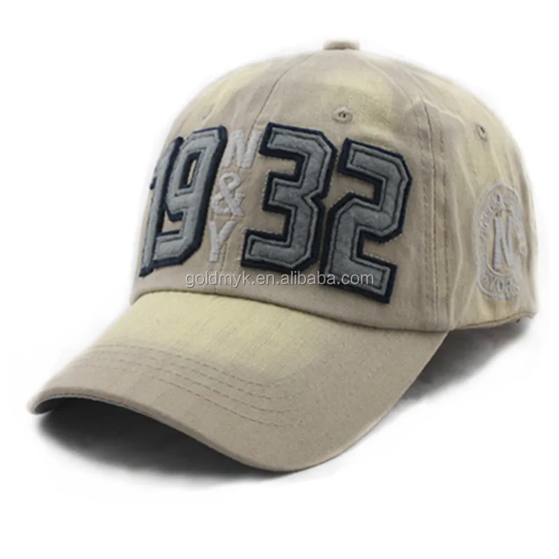 
The snapback cap with propeller 