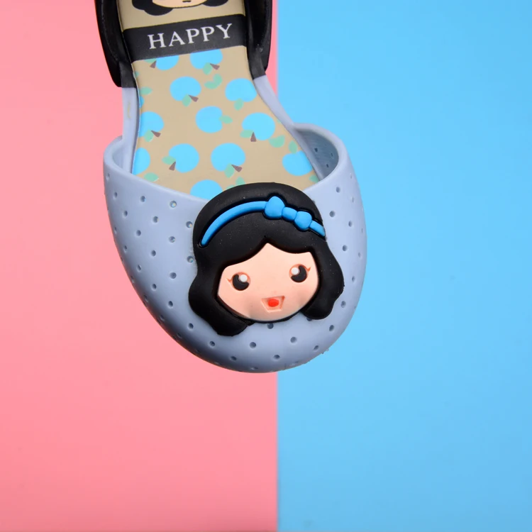 Snow white hollow comfortable soft mini girls summer sandals