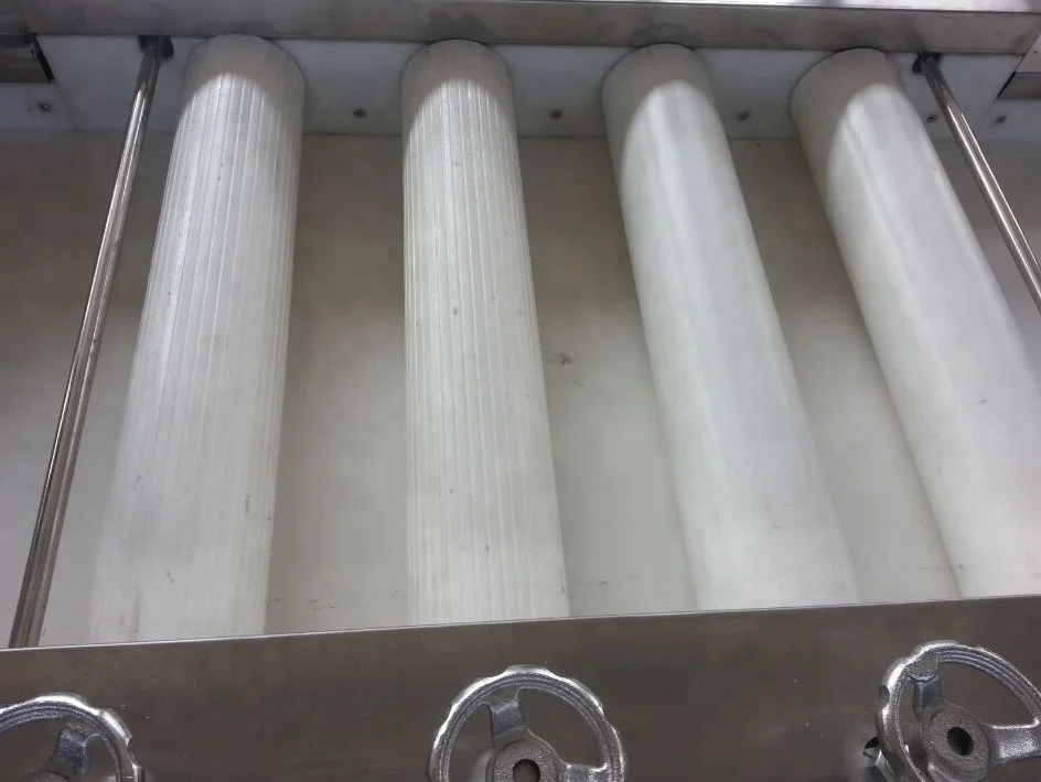 Nutritional cereal peanut crispy bar cutting forming  machine