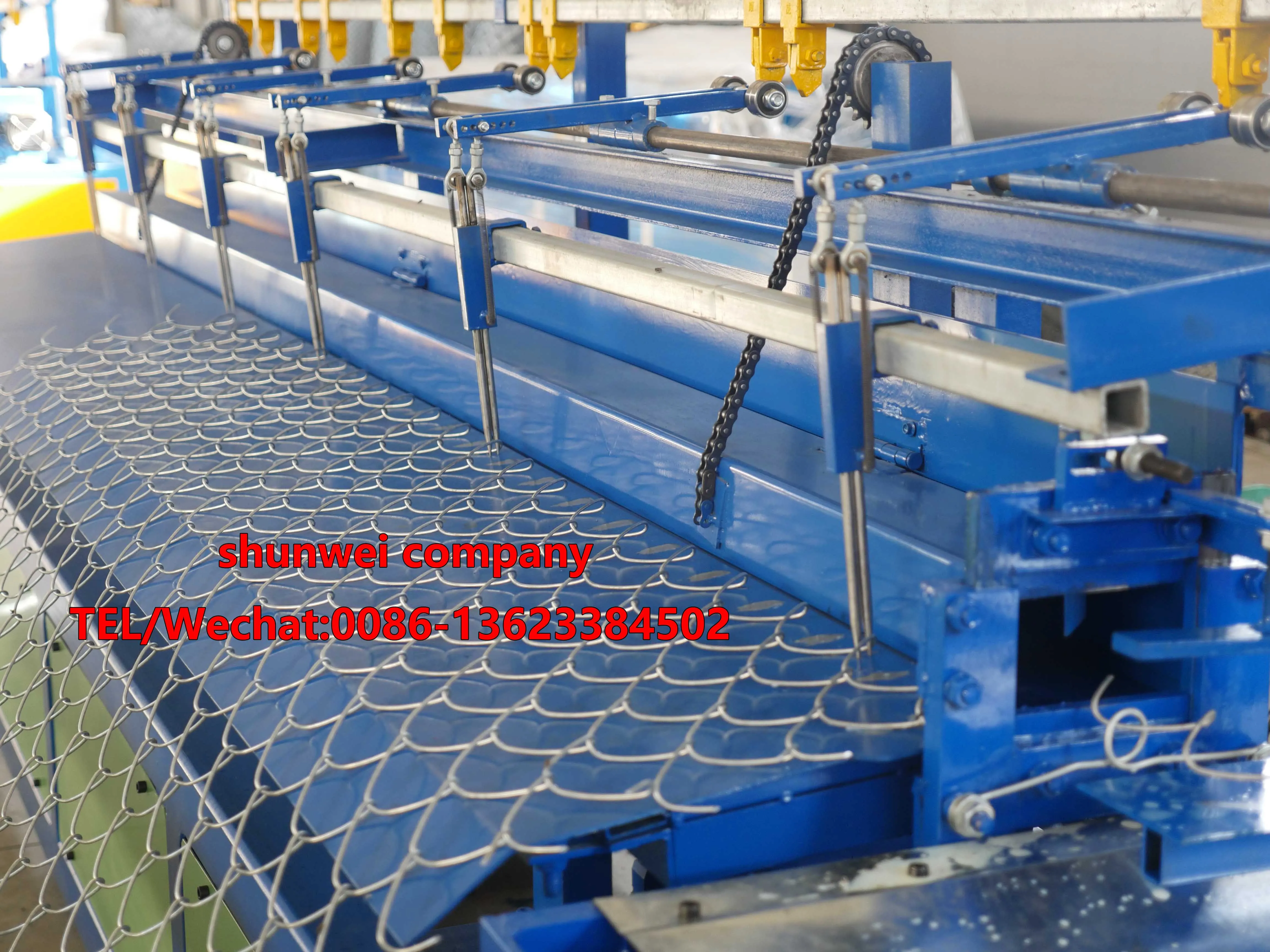 
hot sale chain link fence machine China 
