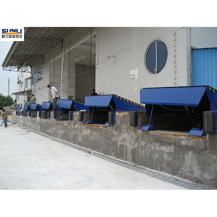 Дворовая рампа док-разровщик может поднять груз