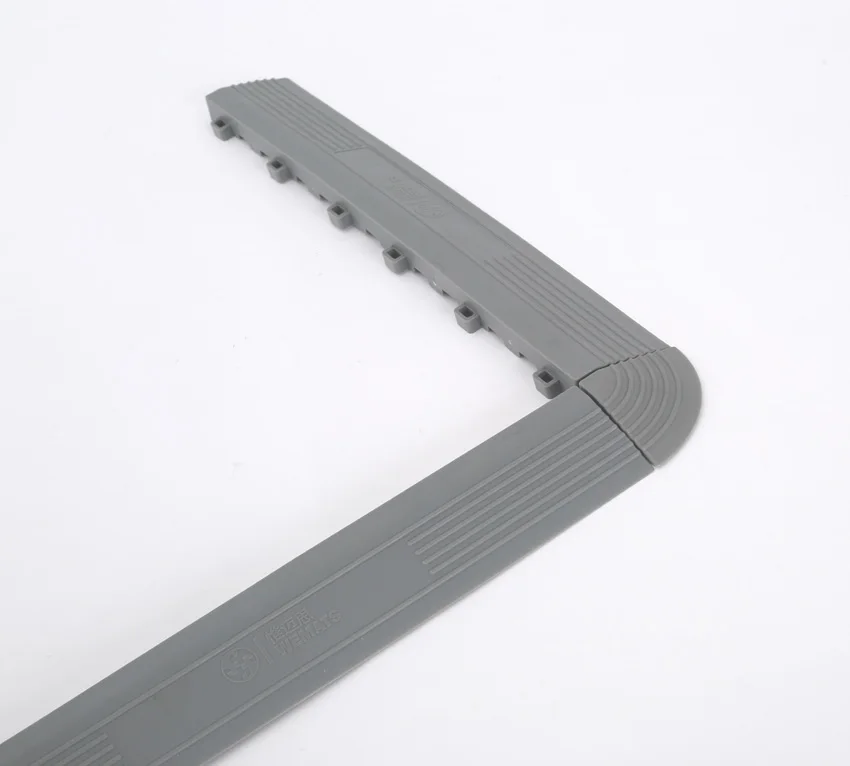 
garage floor tiles interlocking plastic/ 400*400*18mm anti slip pp floor mats for wash car shop 