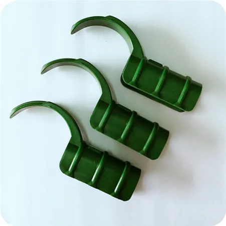 Greenhouse snap clamp for garden