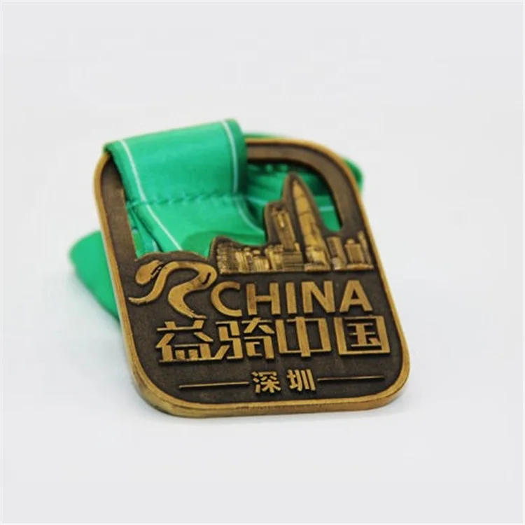  3D Custom Orden Award Medal Marathon Game Metal Medallion Lion Club With Purple