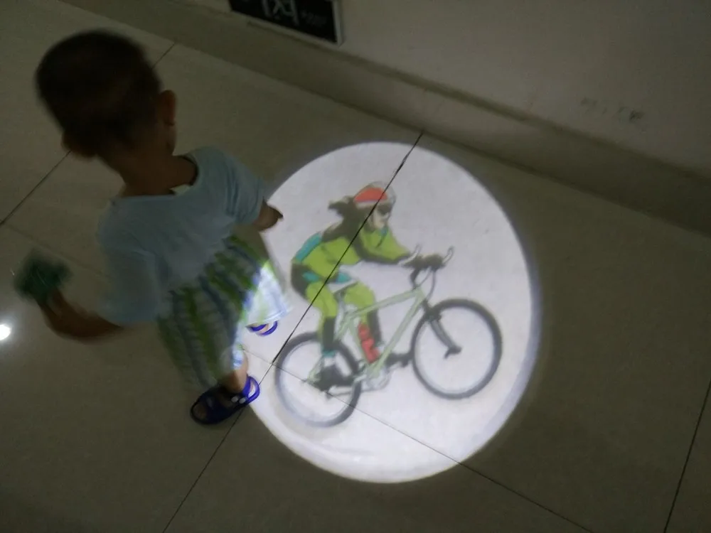 Hot sale latest design custom design logo projector led spotlight