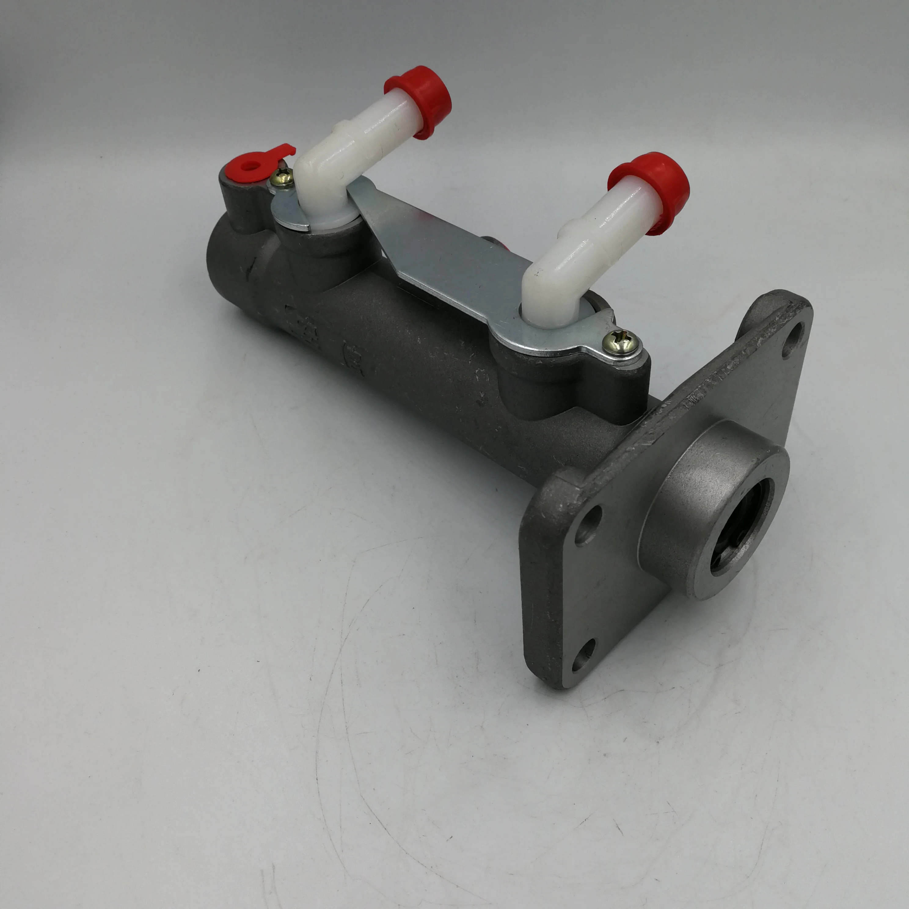 Manufacturers produce brake master cylinders and brake pumps or brake master cylinders suitable for YUNJIN
