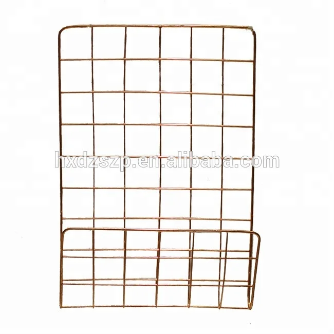 Metal wire wall photo grid