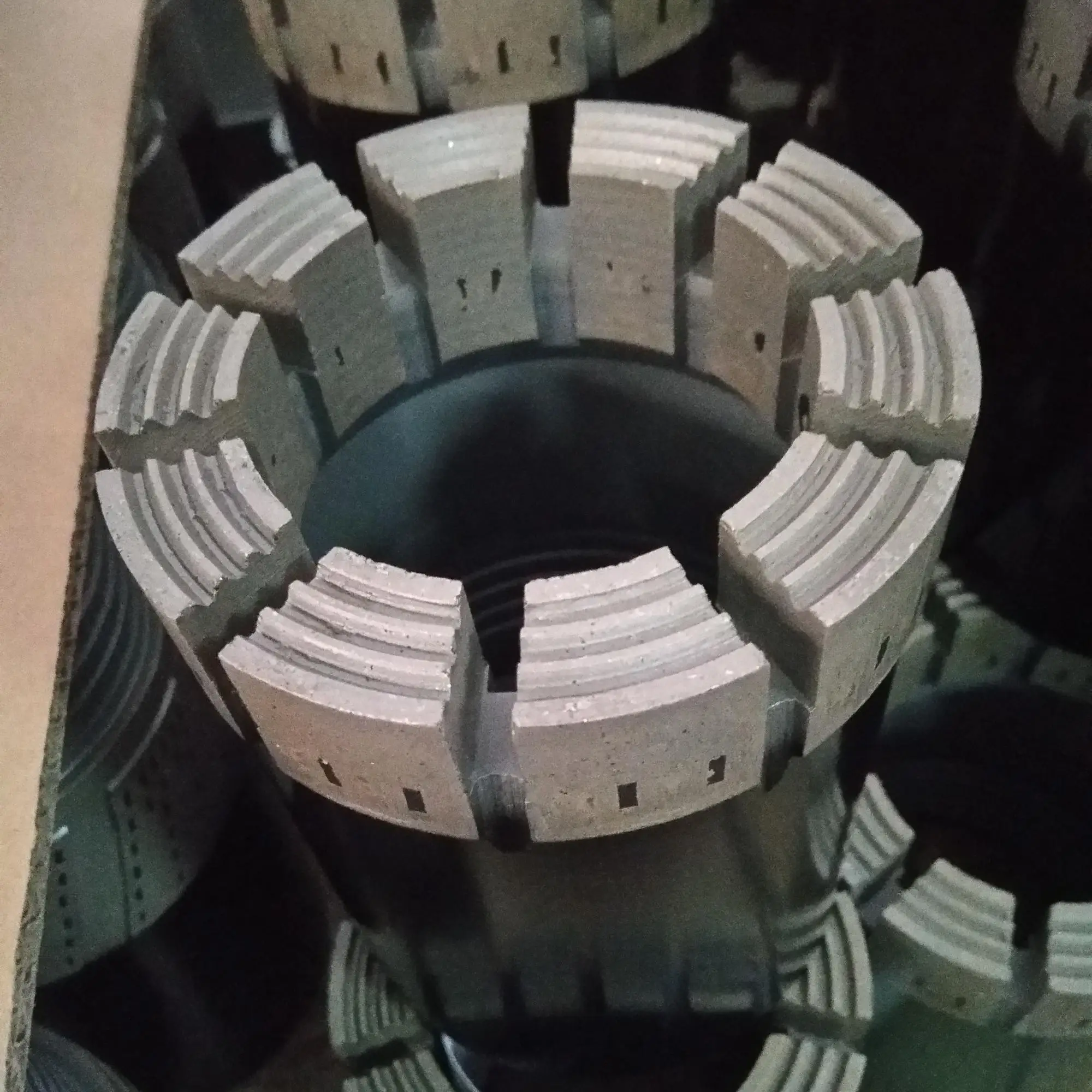 Алмазные режущие наконечники пробки пропитаны коронки Трехместный трубы HQ сверло HQ3