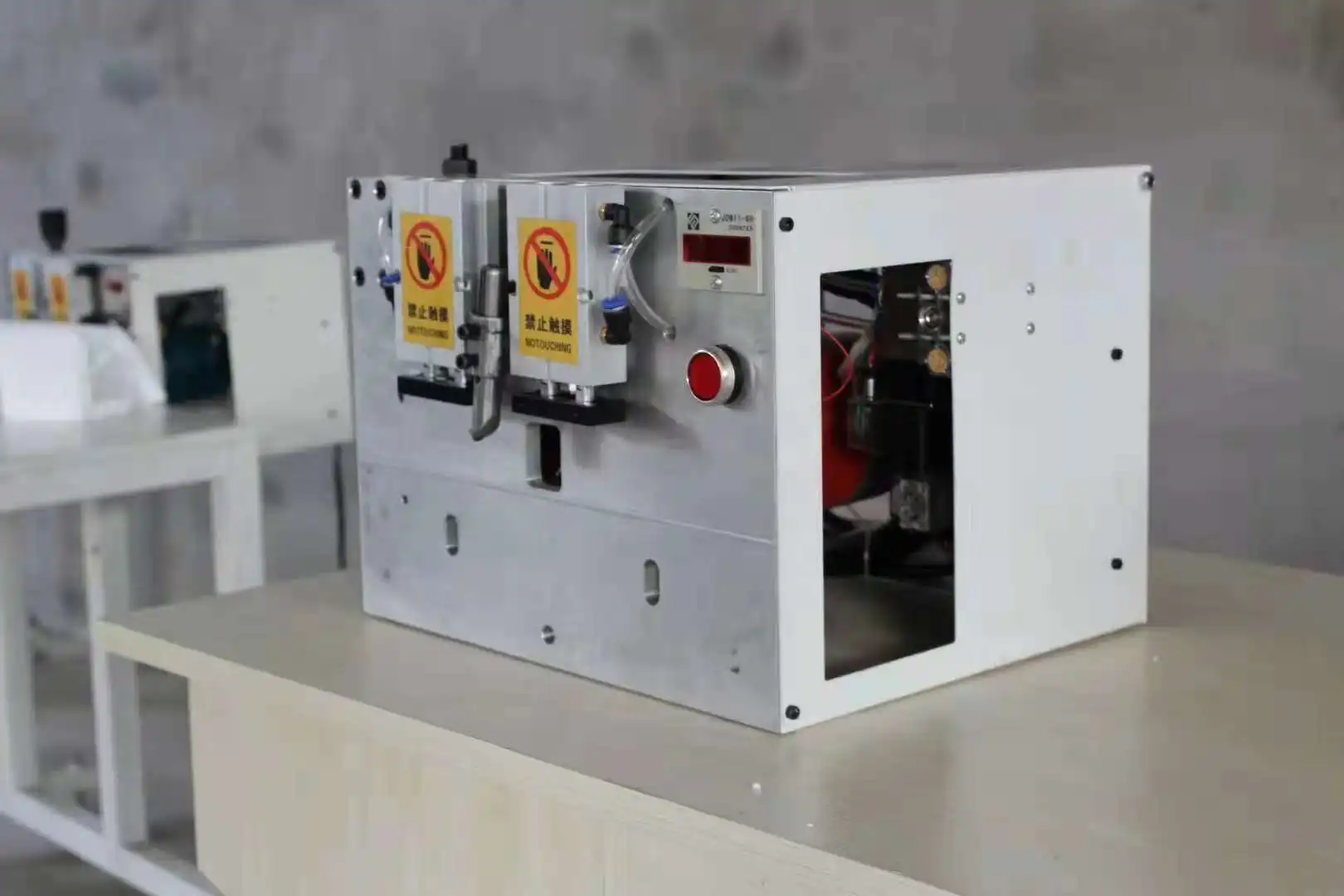 
Minil Type Desktop Side Hole Machine Three-in-one Hole Machine for Woodworking 