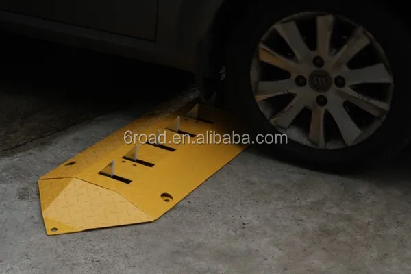 One-way Traffic Spikes Road Barrier