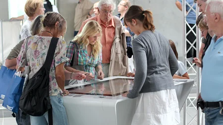 
15.6 inch interactive touch foil with USB connection for holograph projector 