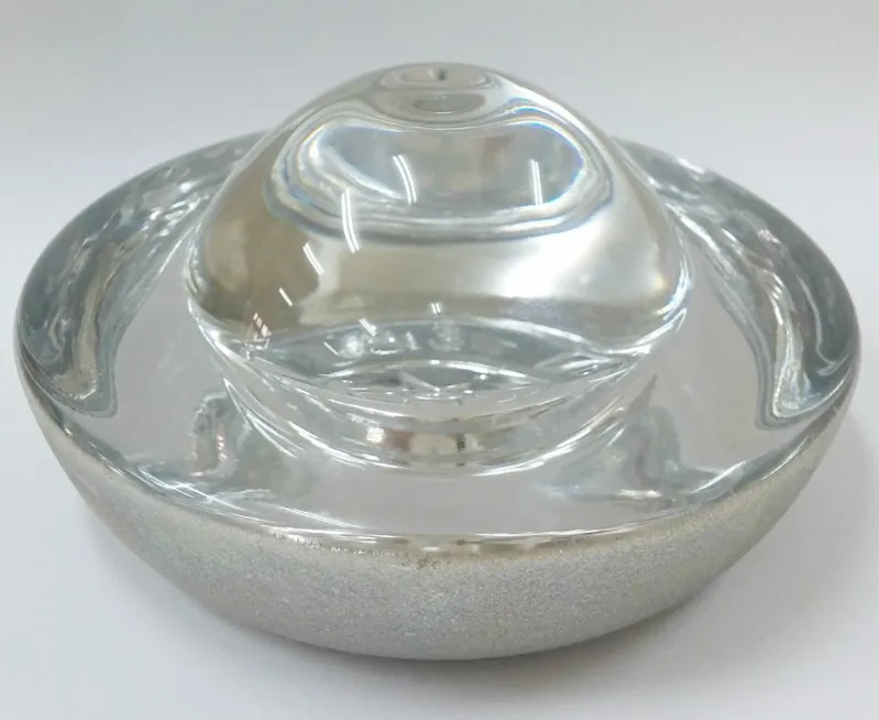 
Installation of raising pavement markers glass road studs cat eye 