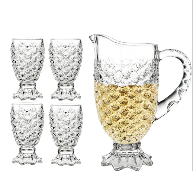 2019 Bright Surface Unique Shaped Wine Glass Set of 5 Decanter