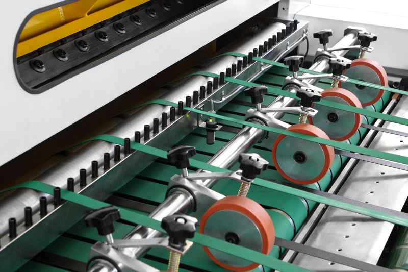 Full automatic high speed paper cutting machine