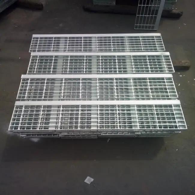 Galvanized outdoor composite stair tread
