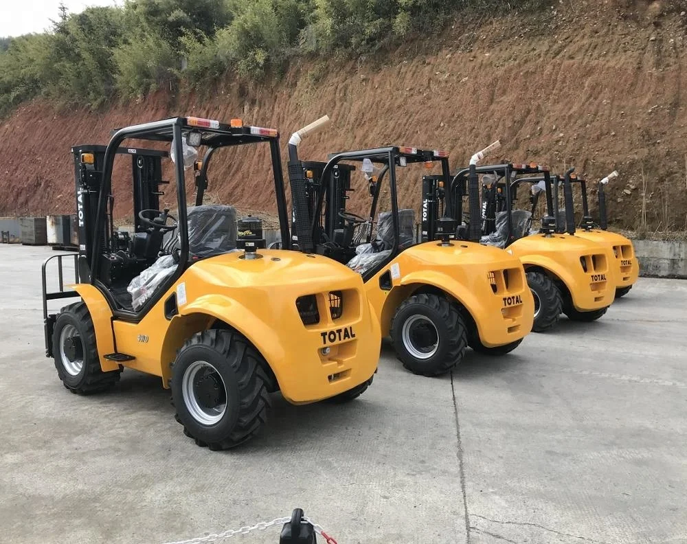 2.5 ton 4 wheel drive (4WD) Rough Terrain Forklift with 2500 kgs capacity