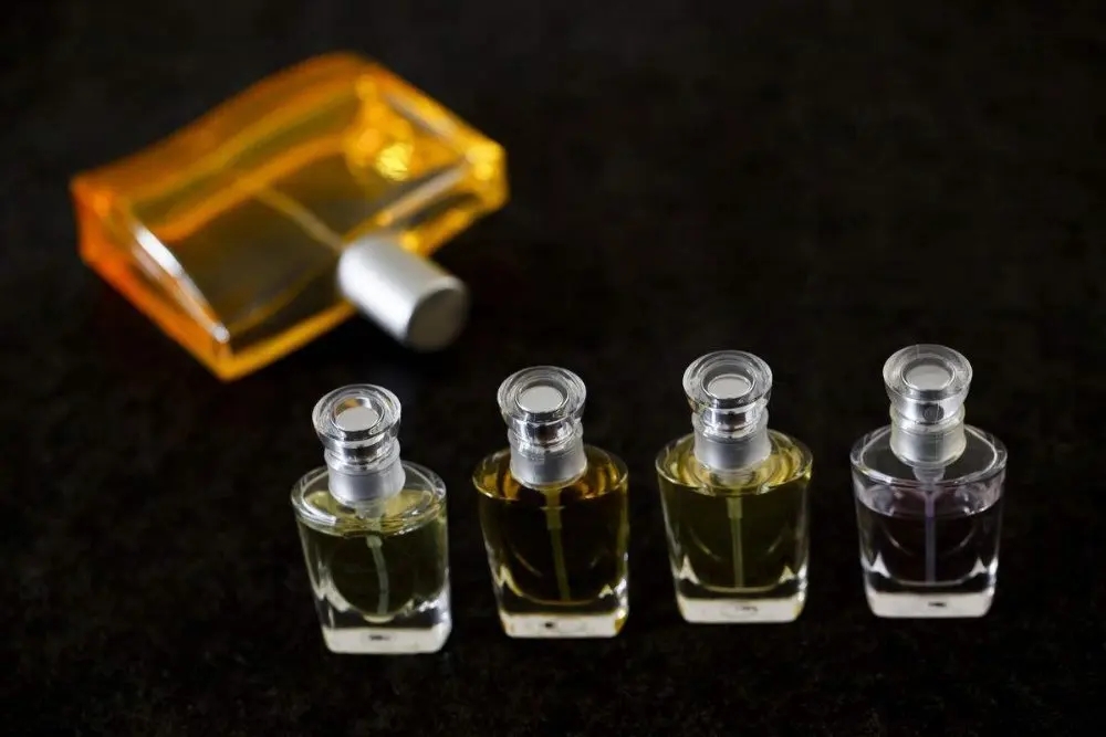 
Automatic Perfume Filling and Capping Machine 