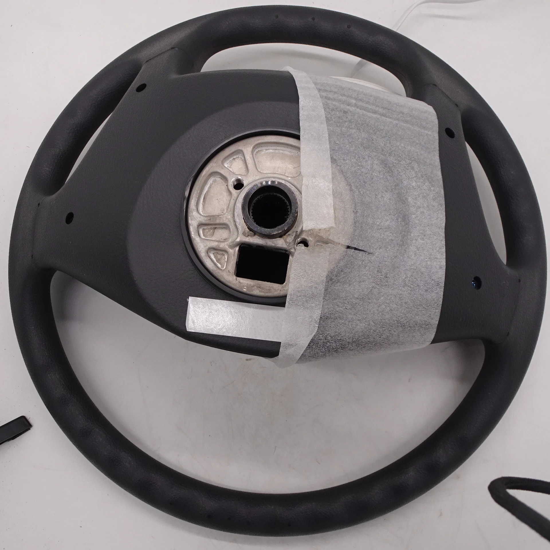 Truck steering wheel high quality  H4342020001A0