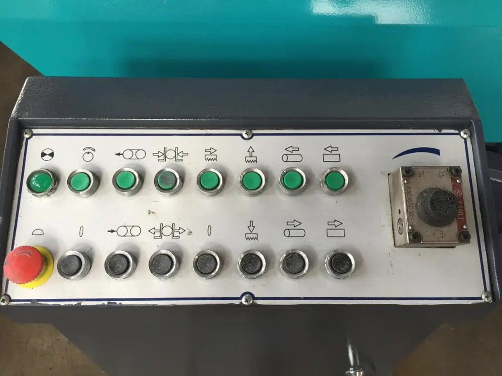 Hydraulic vice metal cutting horizontal bandsaw for metal G4265