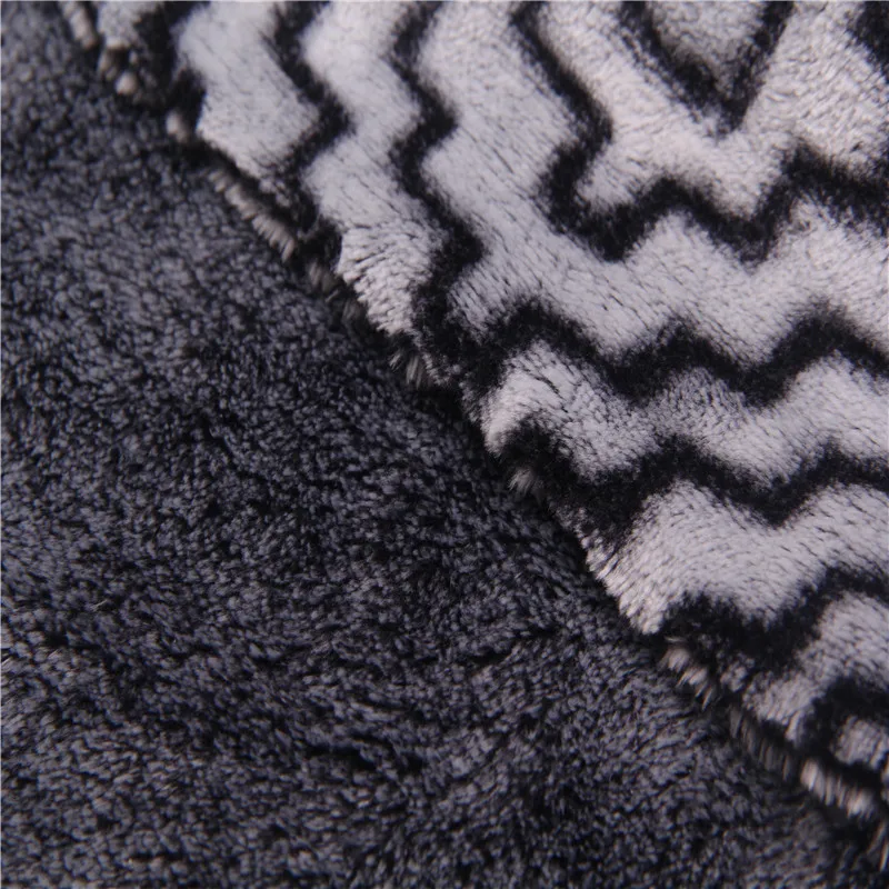 Темный цвет Двусторонняя бархатная приятный на ощупь, Фланелевая пижама с принтом