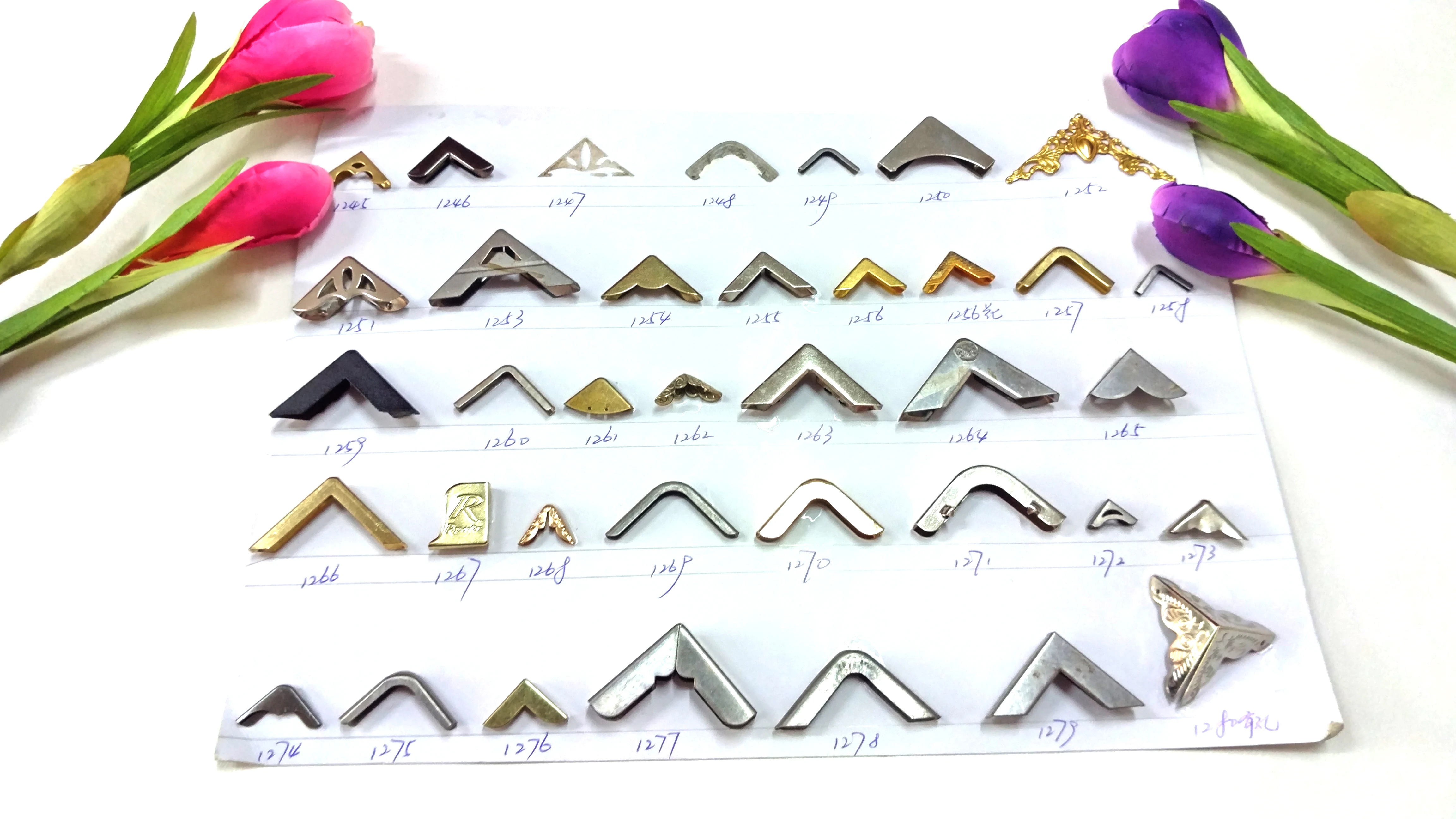 High quality album book corner protection clip menu gold photo album metal corner, decorative flat angle protection