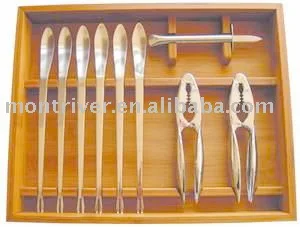 
Bamboo Luxury Seafood set in bamboo box 