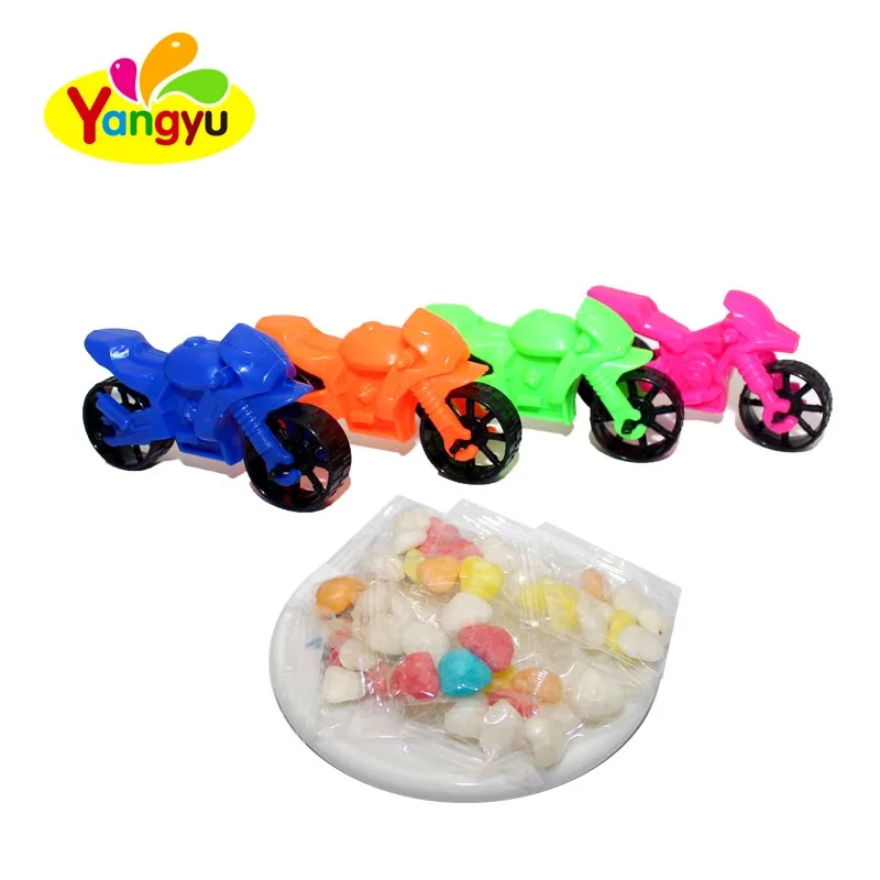 Packing in Bulk Cheap Motorcycle Toy with Candy