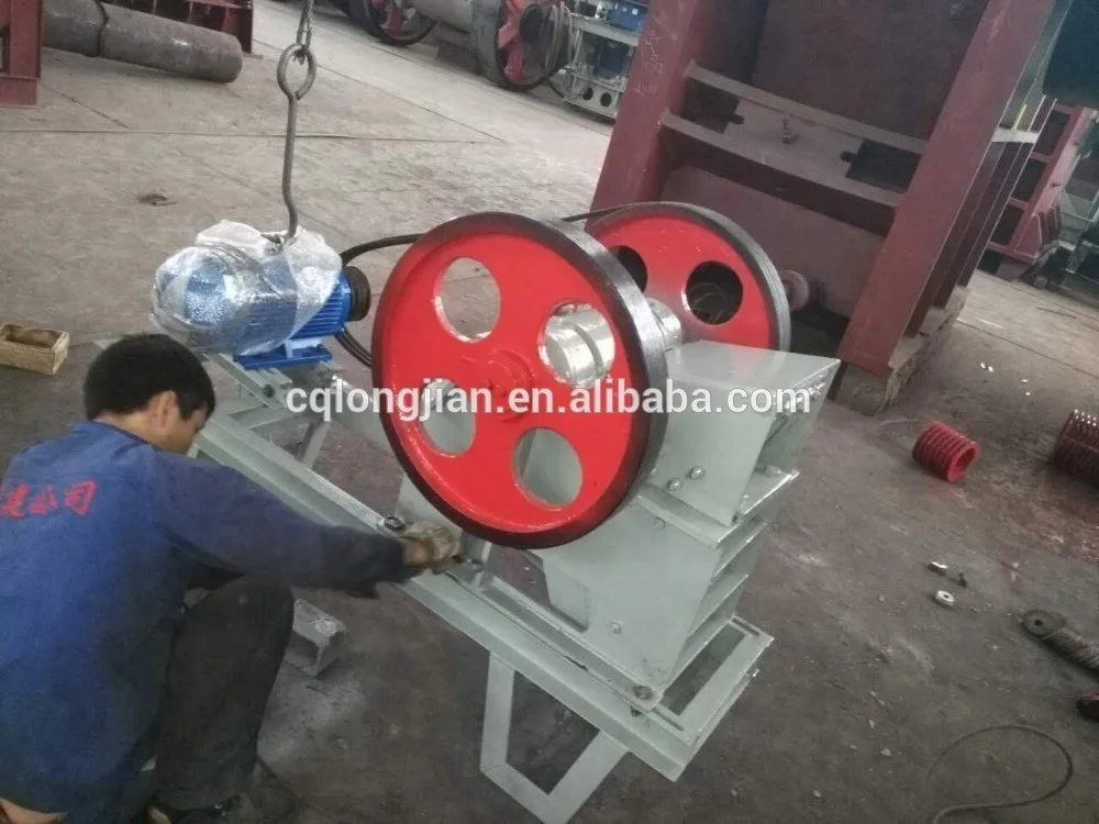 New Type Small Rock Stone Jaw Crusher Laboratory Made in China for Sale