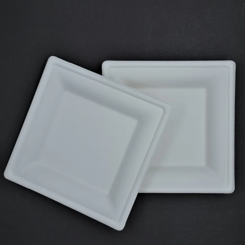 100% биоразлагаемые и компостируемые квадратные тарелки для тортов, салатов, фруктов.