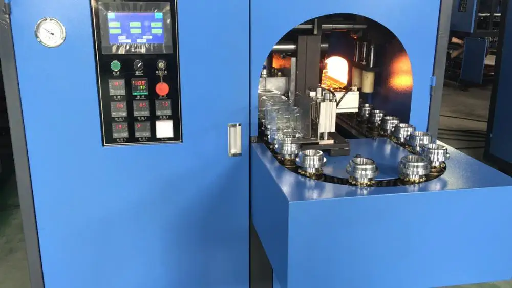 2, изготовленные на станке Рука кормления автоматический ПЭТ бутыло выдувные машины