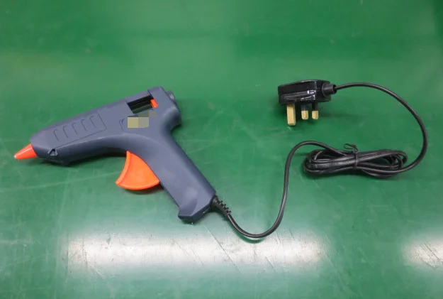  Клеевой пистолет с клеевым стержнем