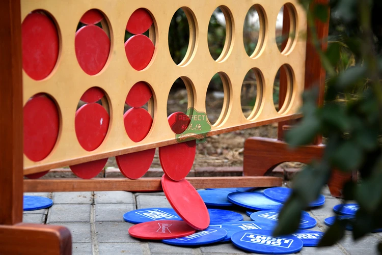 PERFECT natural varnished wooden giant connect four game with 42 printed plastic chips