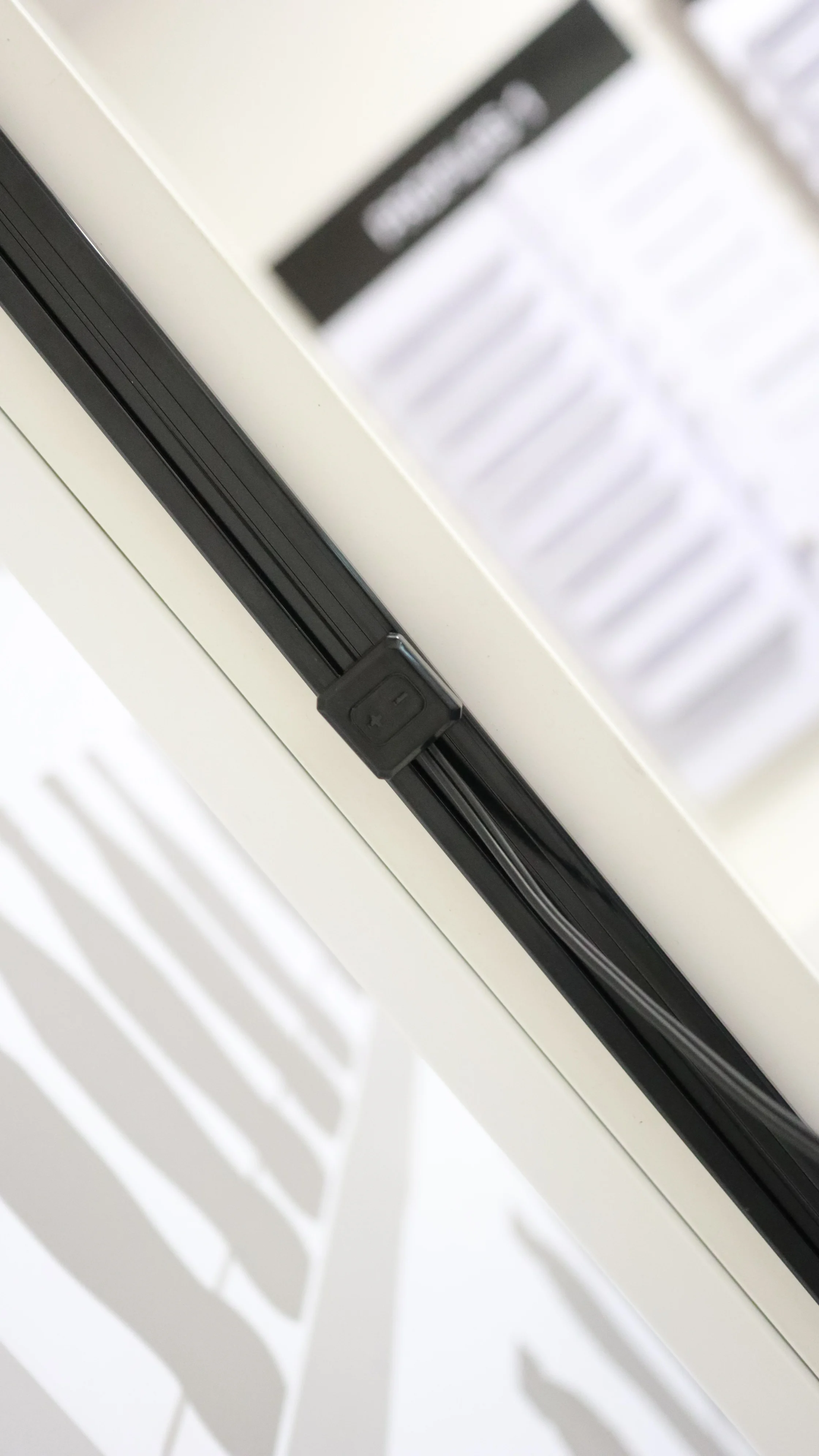 
LED Strips Light Low Voltage Connector DC Power Track for Shelf Lighting 