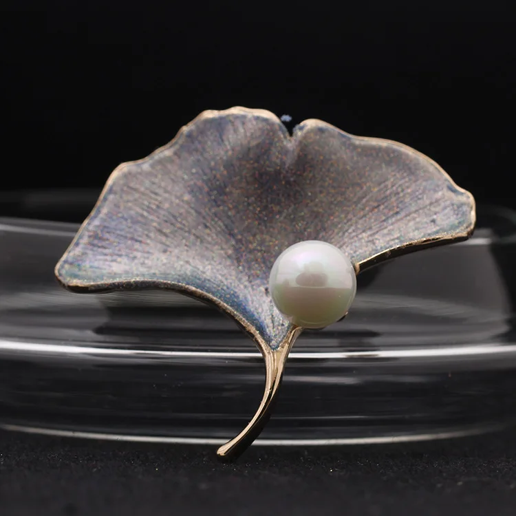 vintage style pearl gingko autumn leaf Brooches Women