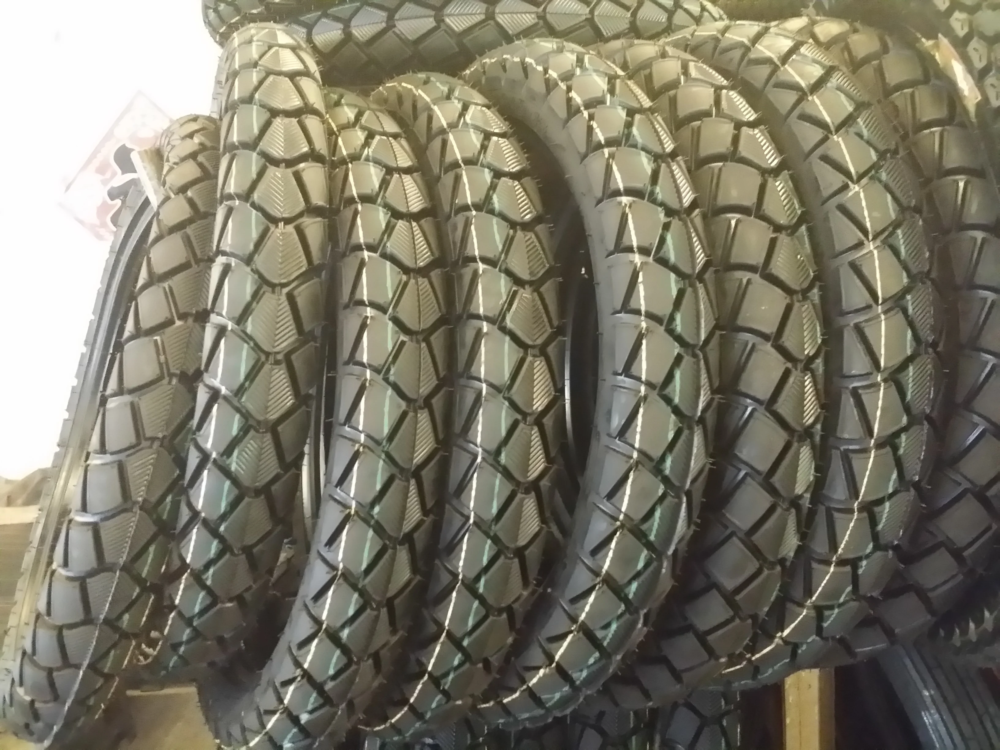 Motorcycle Tyres 300-17 300-18 250-17 250-18 410-18 110/90-16 400-8