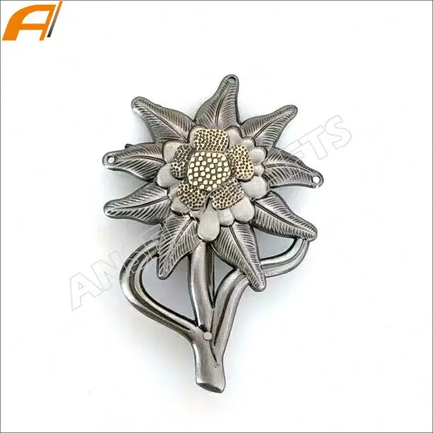 WWII German Military EM Edelweiss Mountain Cap Badge Medal