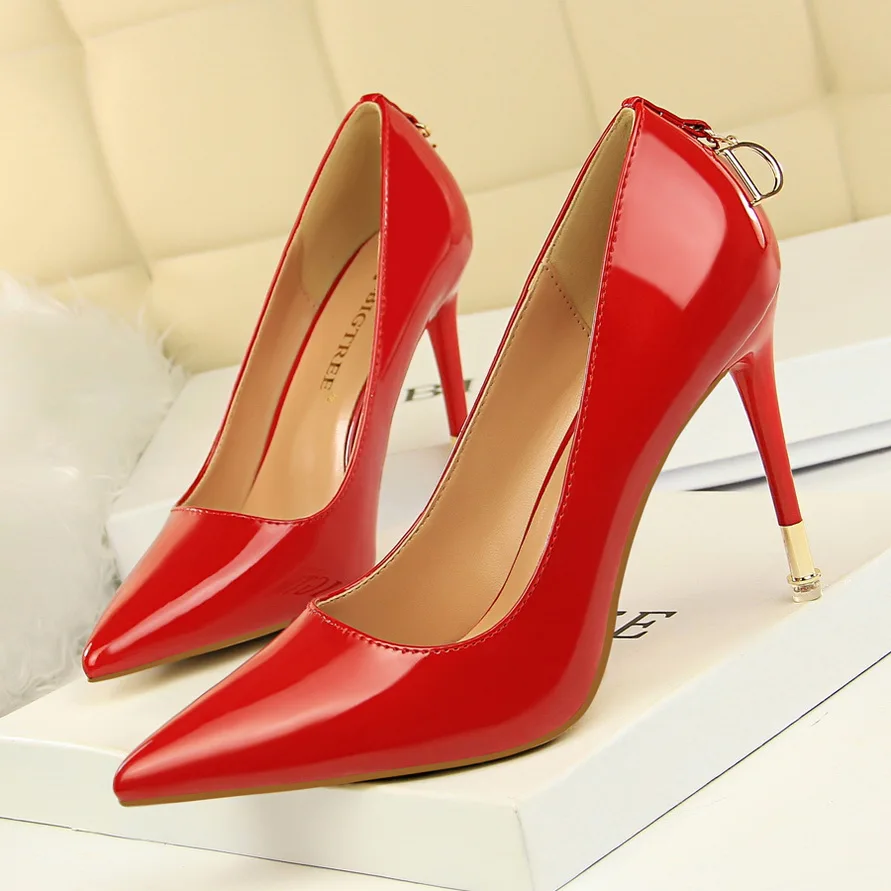 2019 new arrival patent leather office footwear ladies pumps women formal dress shoes