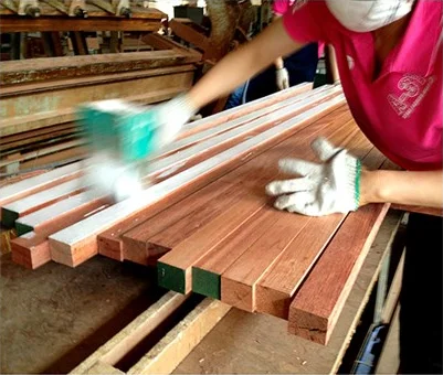 Water-based acrylic two-component puzzle glue/adhesive for pine wood glulam/solid wood furniture