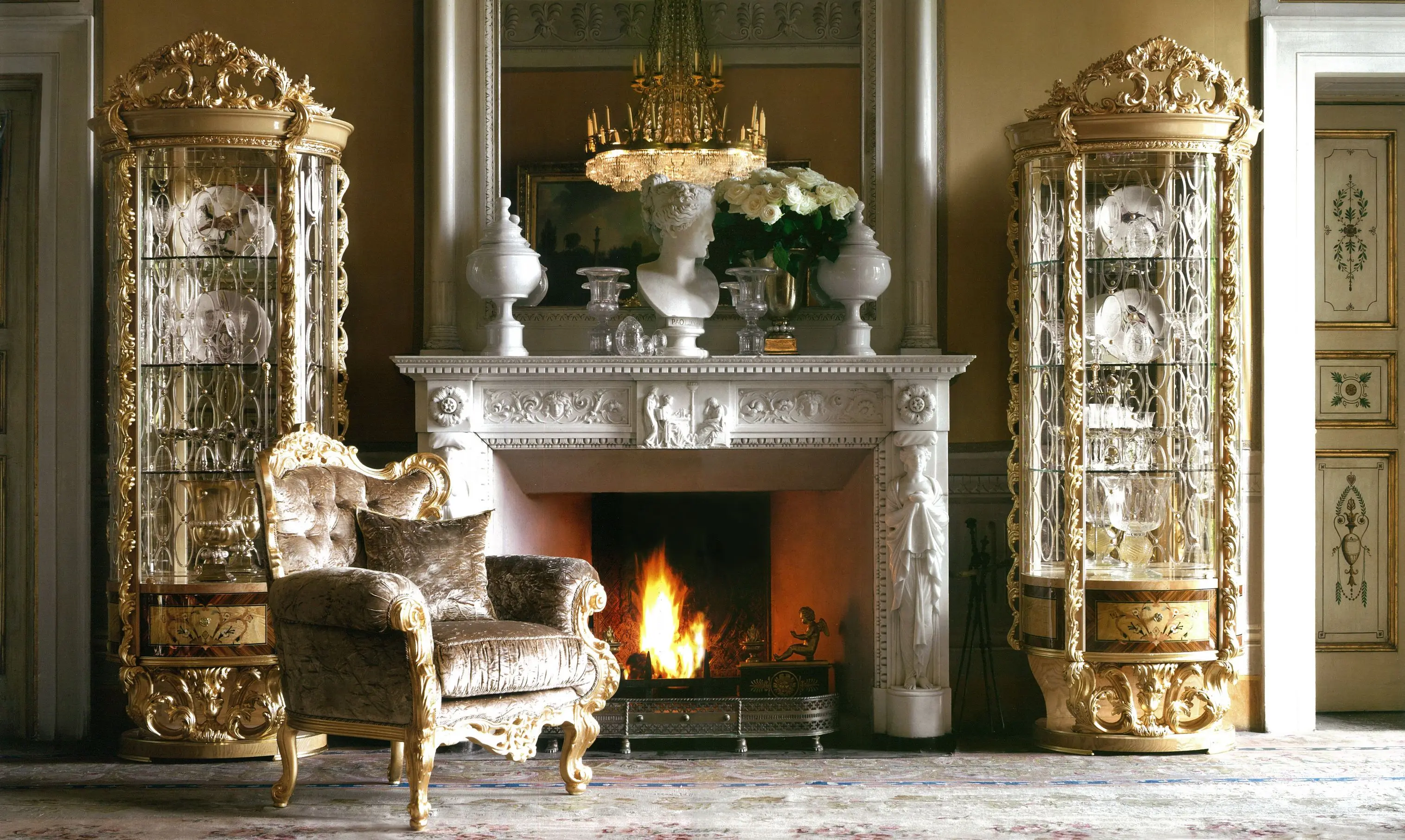 Bisini European Luxury Palace Handcarved Wooden Dining Room Set, Palace Dining Room Dining Table Furniture BF05-0322