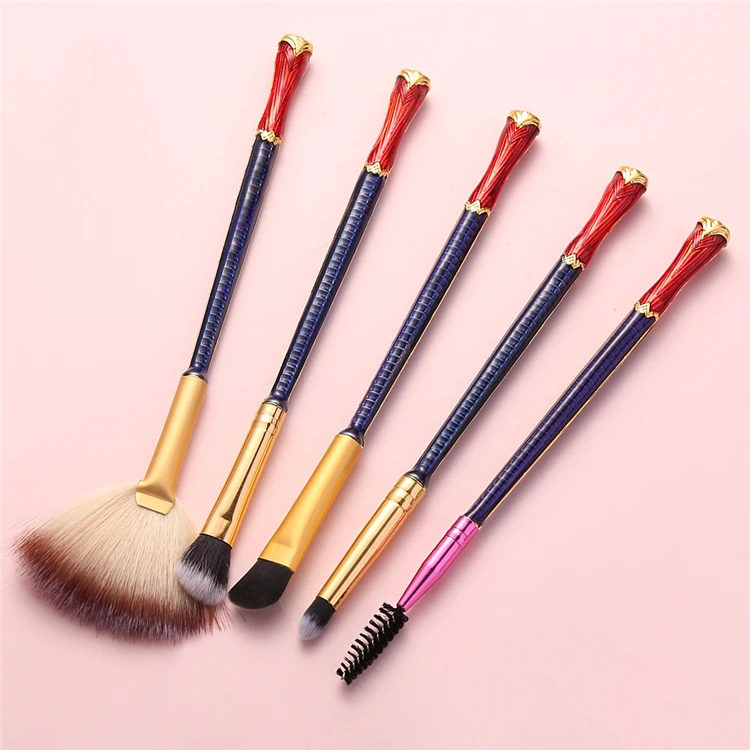 Gift Movie Justice League cool Wonderwoman Gifts New Design Beauty Makeup / Cosmetic Face Metal Makeup Brushes