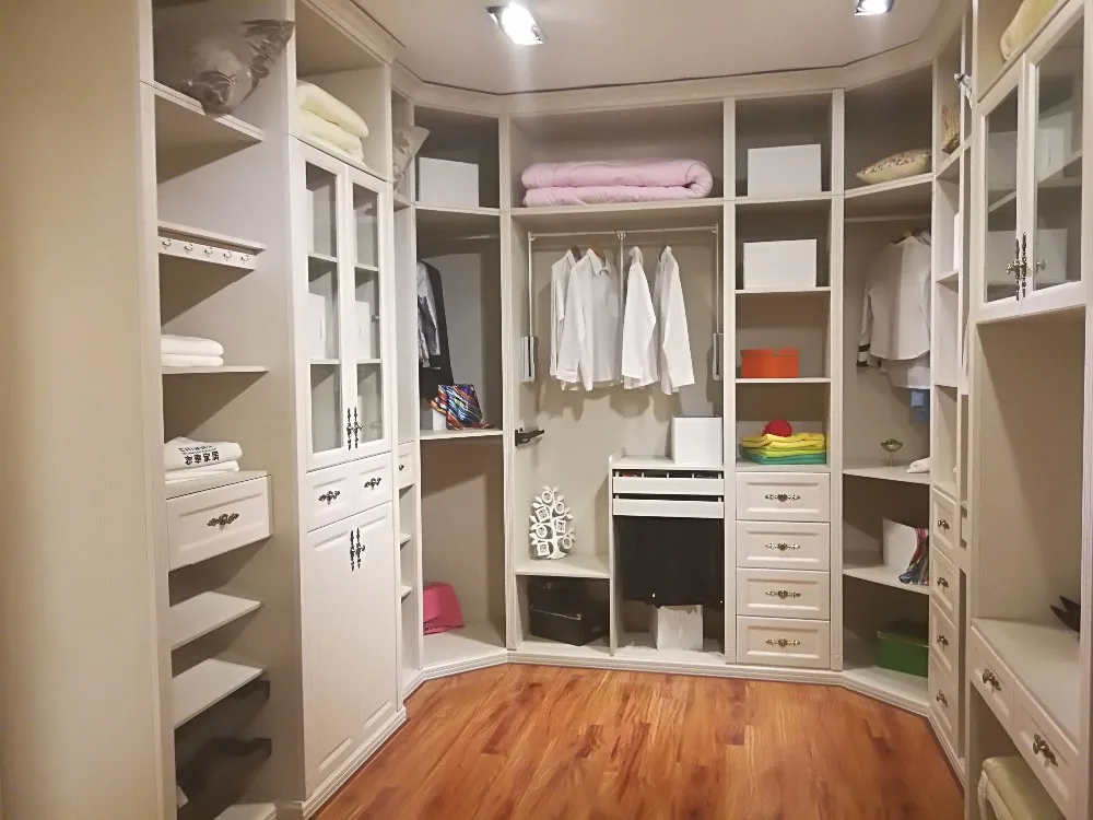 
Mediterranean Style Modern Walk-in Closet bedroom wardrobes 