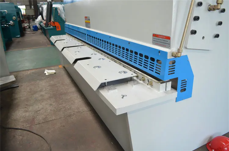 Принимает Рабочий стол компенсации структура высокое качество по всему миру Многофункциональный гильотинные гидравлические режа