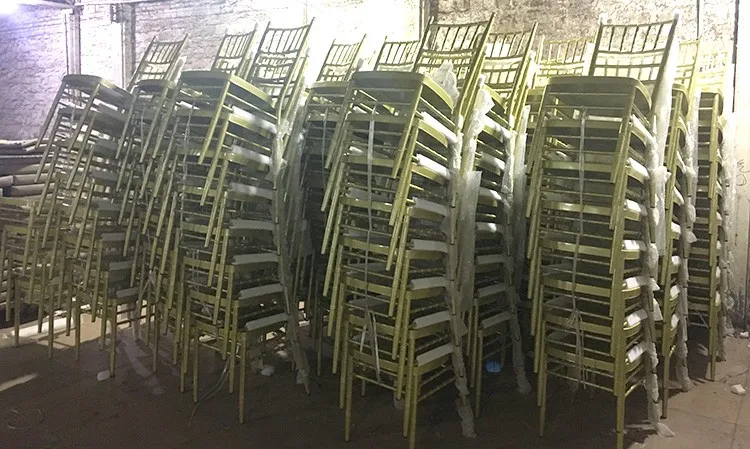 Factory manufacturing gold stackable metal chiavari chair