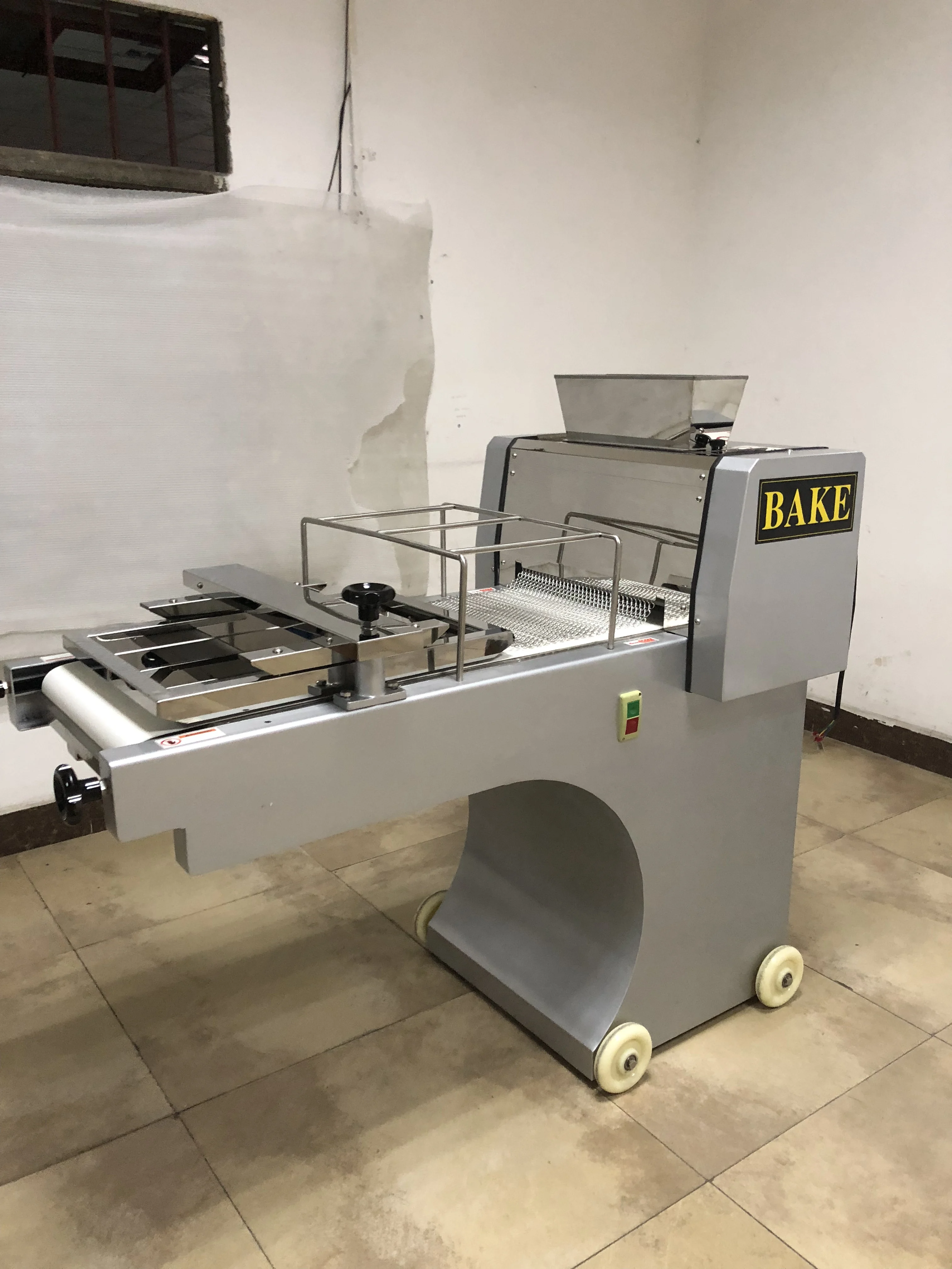 Toast bread making machine Bread Moulding Machine Toast Moulder Molding Machine For Toast