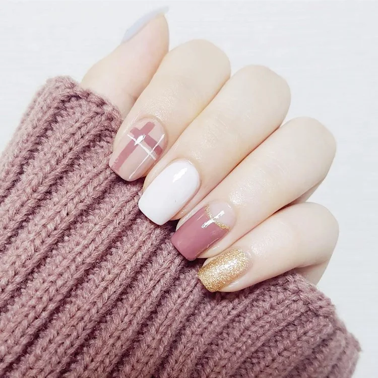 
Wholesale 24pcs/pack Fashion Style Removeabe Nail Art Pre Design ABS Beautiful Nail Tips 