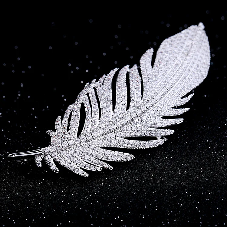 Luxury Fashion Women Clothing Accessories Brooch Micro Pave Crystal Diamond Rhinestone Leaf Feather Shape Bridal Brooch Pin