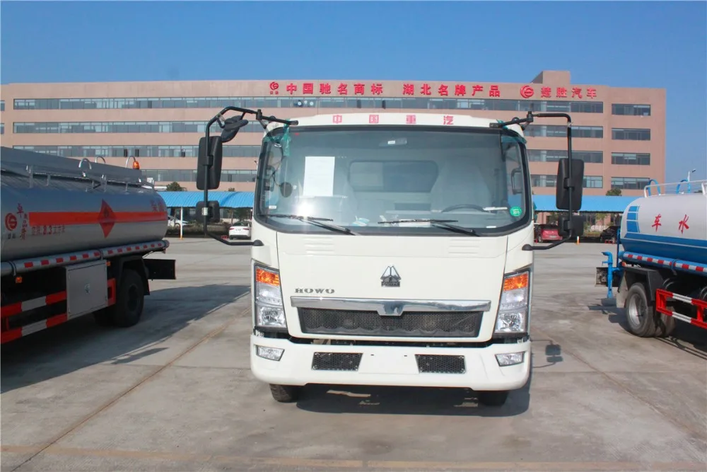 Sinotruk Howo 4x2 waste collection truck 3-5 cubic meter compactor garbage truck price
